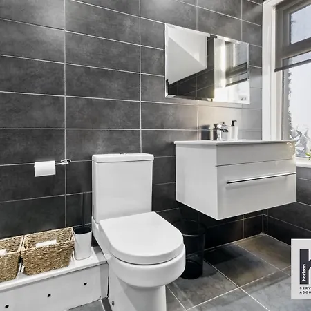 Free Parking - Penthouse - Business Stays - Relocating - St Harrogate Exterior photo